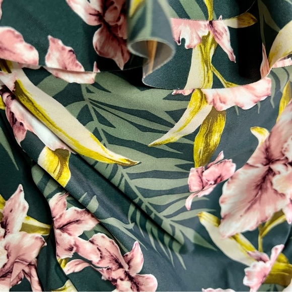 Kona Sol Floral Flounce Coverage One Piece Monokini Swimsuit SZ M - Picture 6 of 9